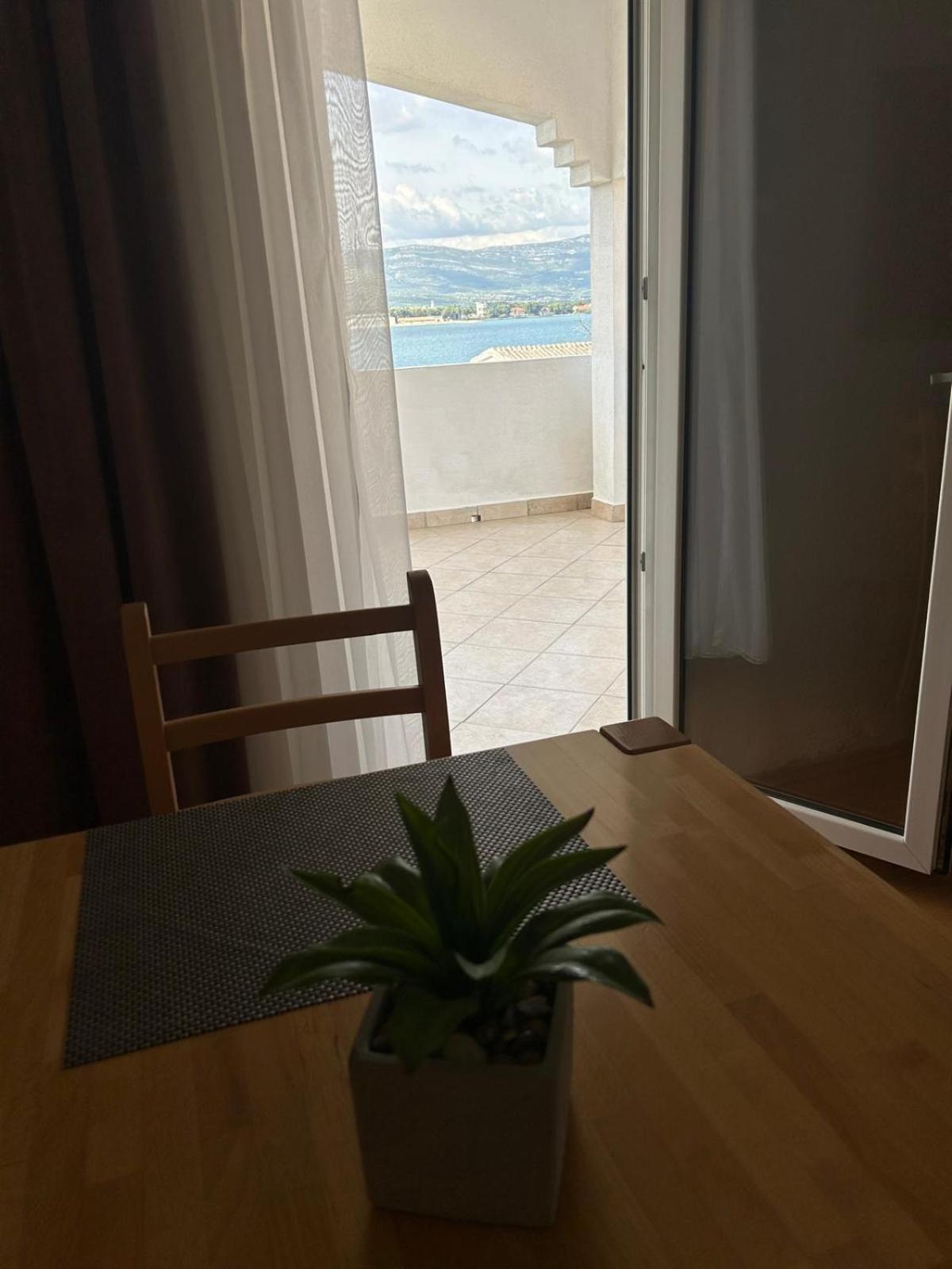 Apartmani Grgic トロギール エクステリア 写真