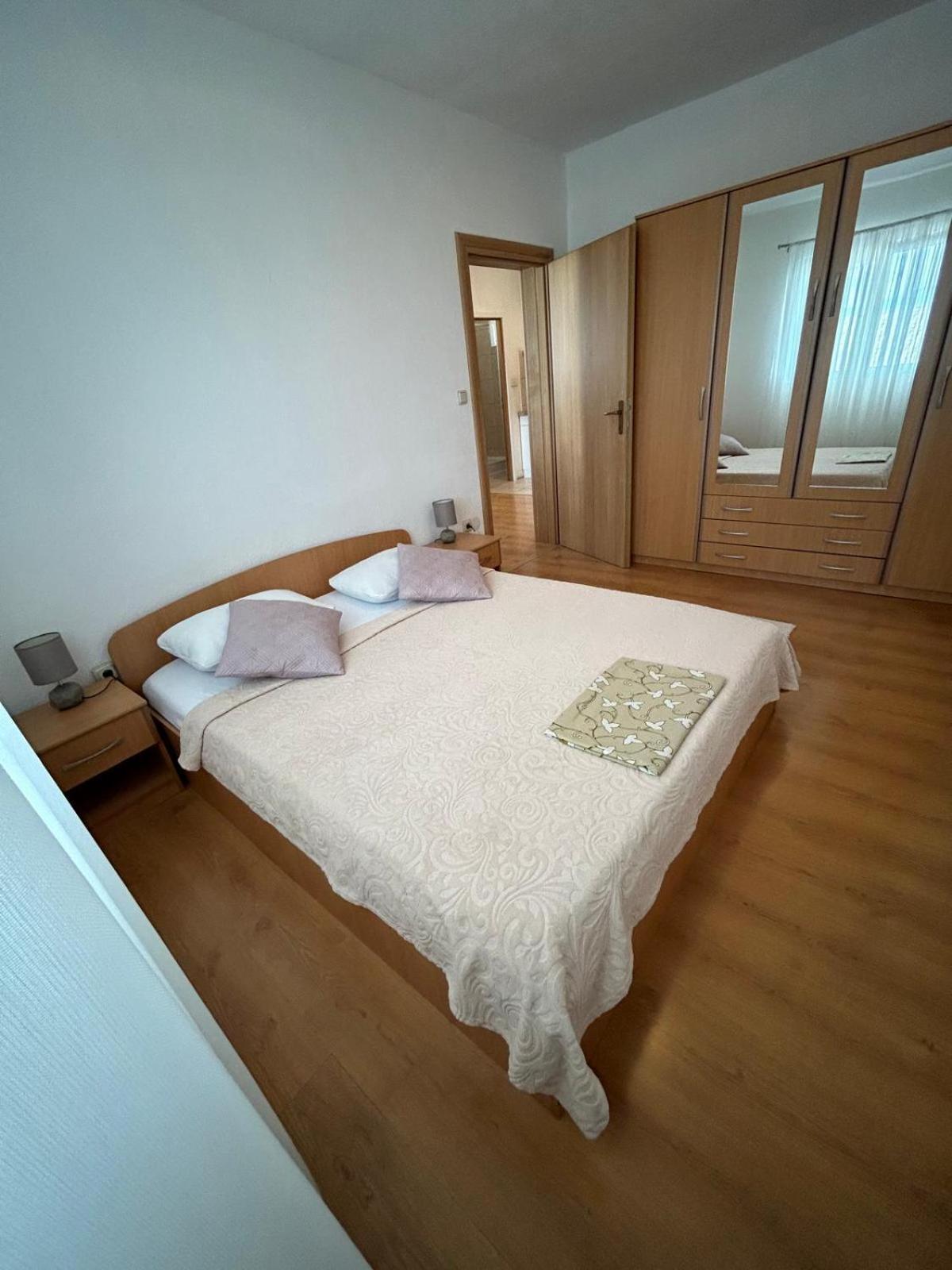 Apartmani Grgic トロギール エクステリア 写真